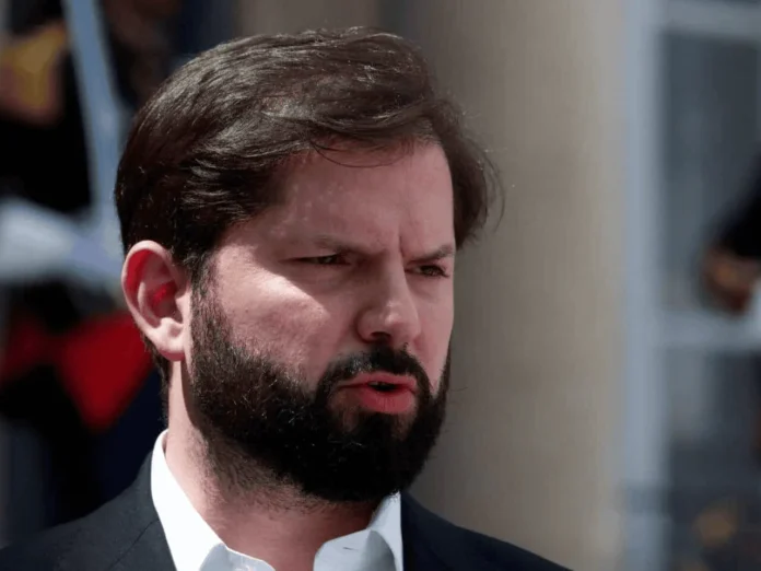 Exministros defienden cálculo de deuda estatal.