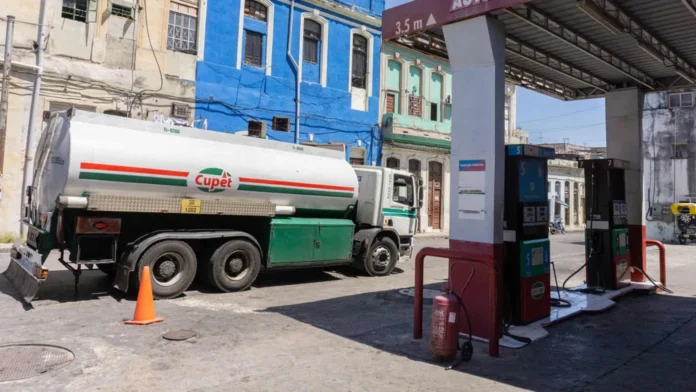 Cuba implementa precios variables en combustibles.