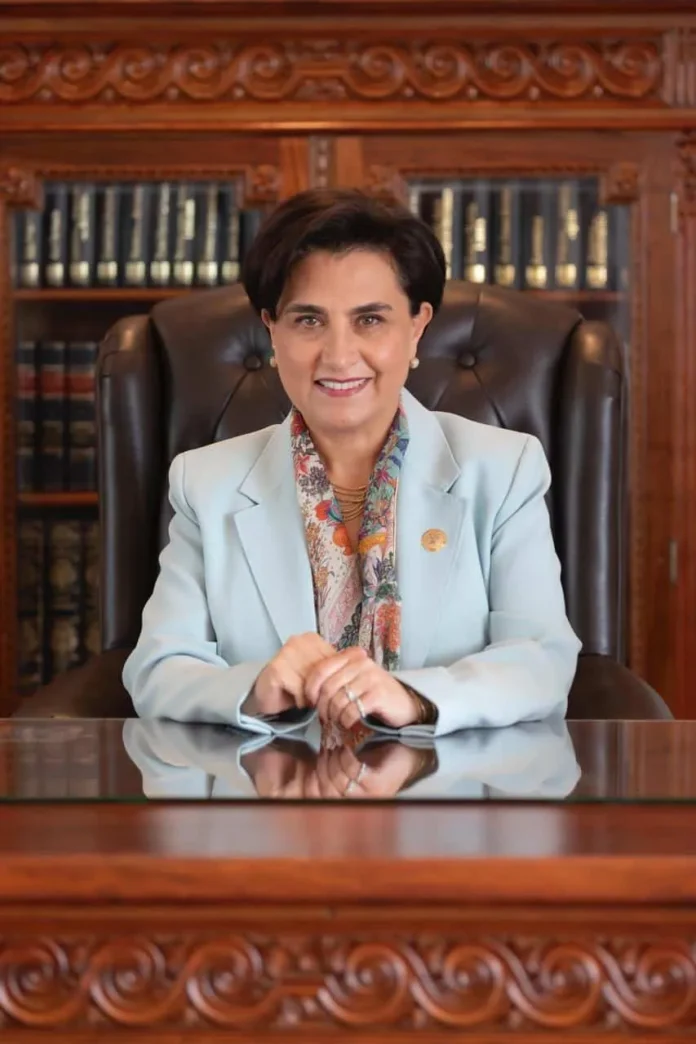 Canciller de Ecuador en visita oficial.