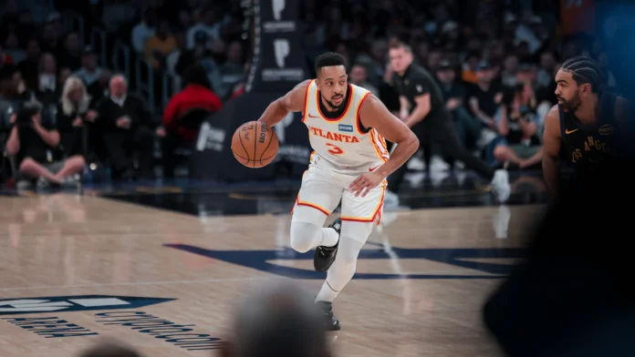 Atlanta Hawks buscan renovar a C.J. McCollum.