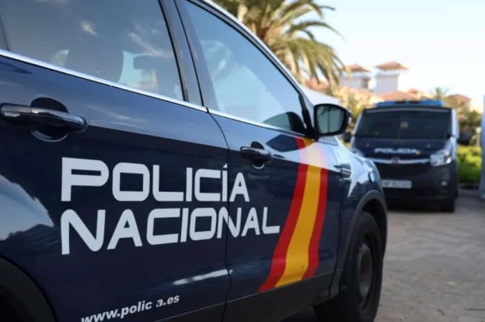 Catorce pandilleros confiesan en juicio español.