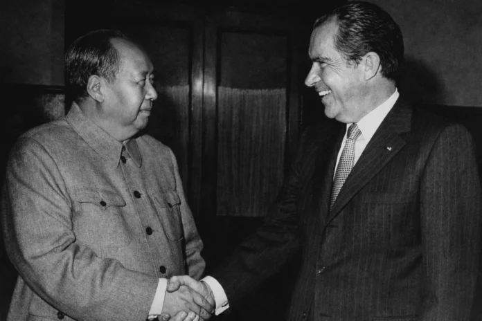 Trump en China: un contraste histórico.