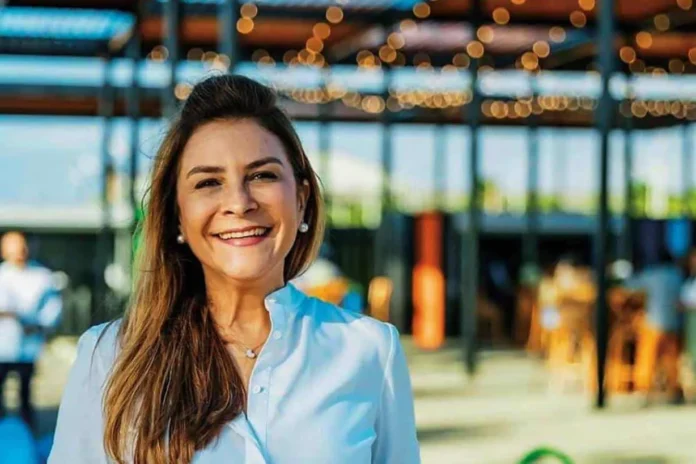 Carolina Mejía en inauguración del Malecón Deportivo.