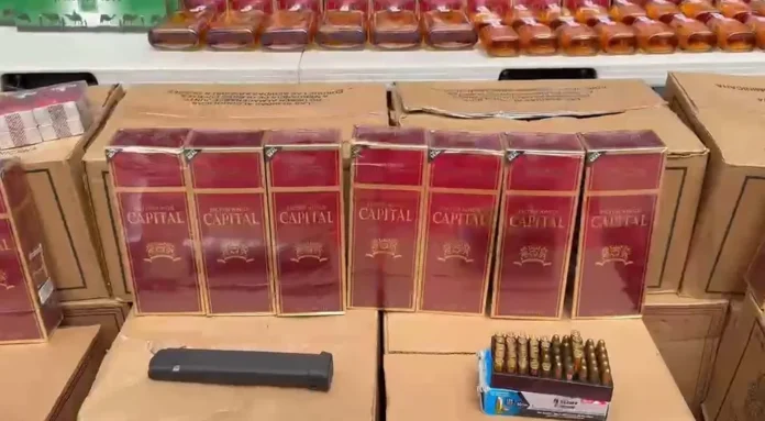 Decomiso de alcohol adulterado en Los Mina