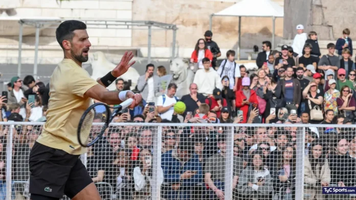 Djokovic y Tsitsipas en exhibición en Roma