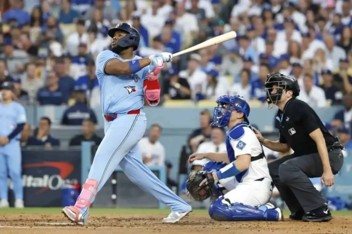 Orioles celebran victoria emocionante sobre Azulejos