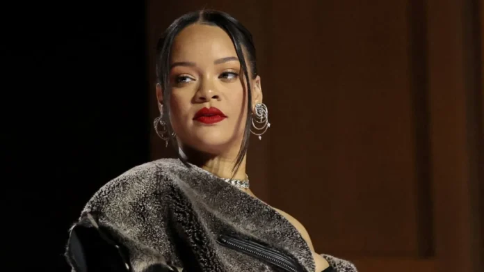 Rihanna relata ataque armado en su hogar.