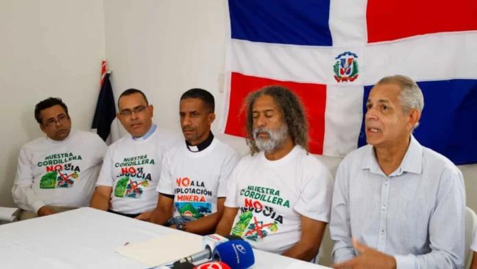 Organizaciones exigen pronunciamiento sobre minería.