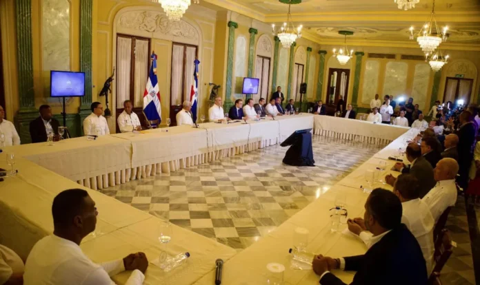 Gobierno aumenta subsidio a combustibles en RD.