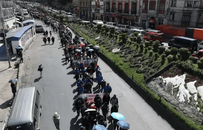 Diálogo en Bolivia tras bloqueos prolongados.