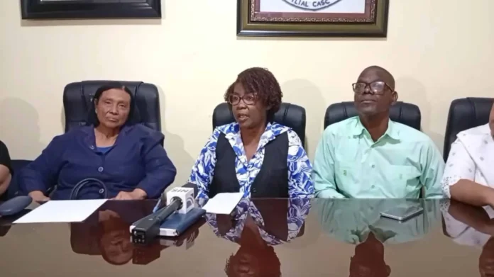 Gremios de enfermería suspenden paro nacional.