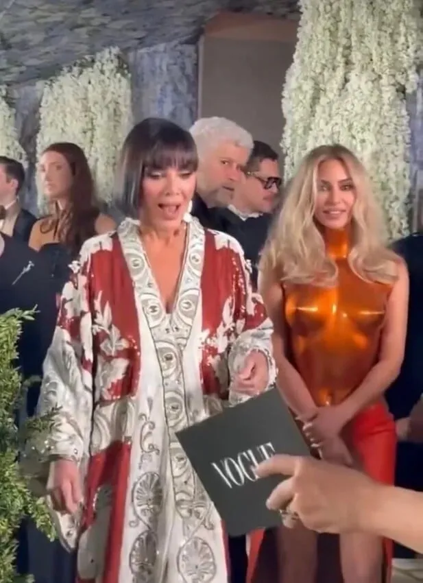 Bad Bunny y Kris Jenner en Met Gala.