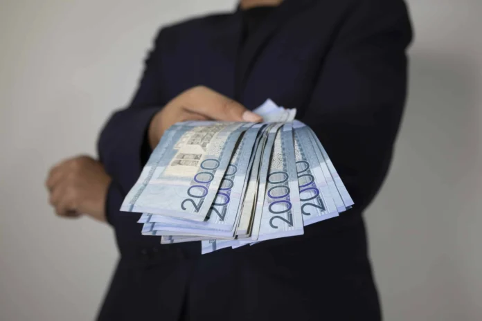 Caída del dinero circulante en RD.