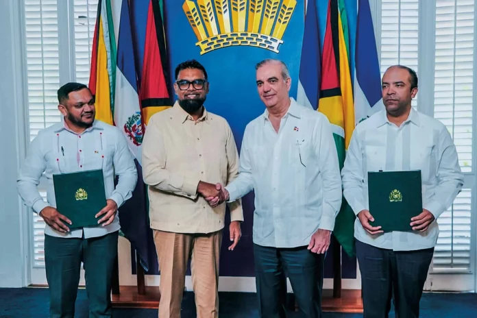 República Dominicana y Guyana firman pacto petrolero.