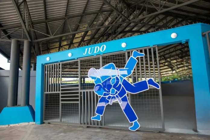 Inauguración de pabellones de entrenamiento deportivos.