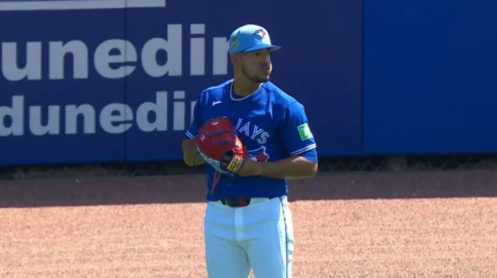 José Berríos se somete a cirugía Tommy John.