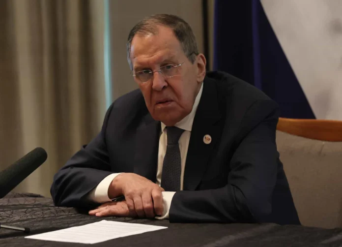Lavrov apoya a Cuba frente al bloqueo.