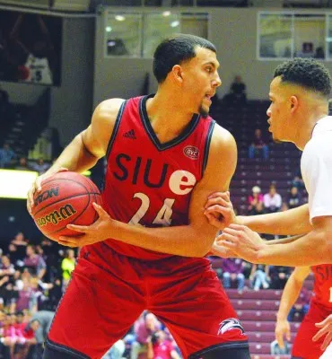 Jalen Henry se une a los Marineros.