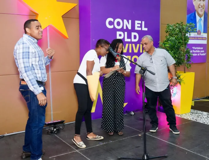 Cristina Lizardo celebra a madres dominicanas.