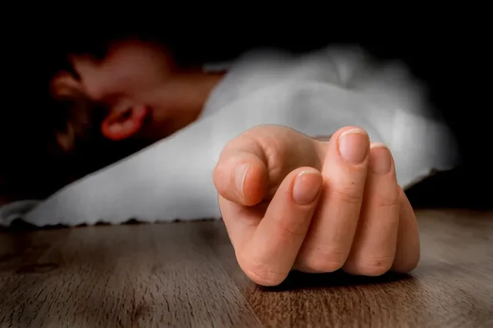 Hombre asesina expareja y se suicida