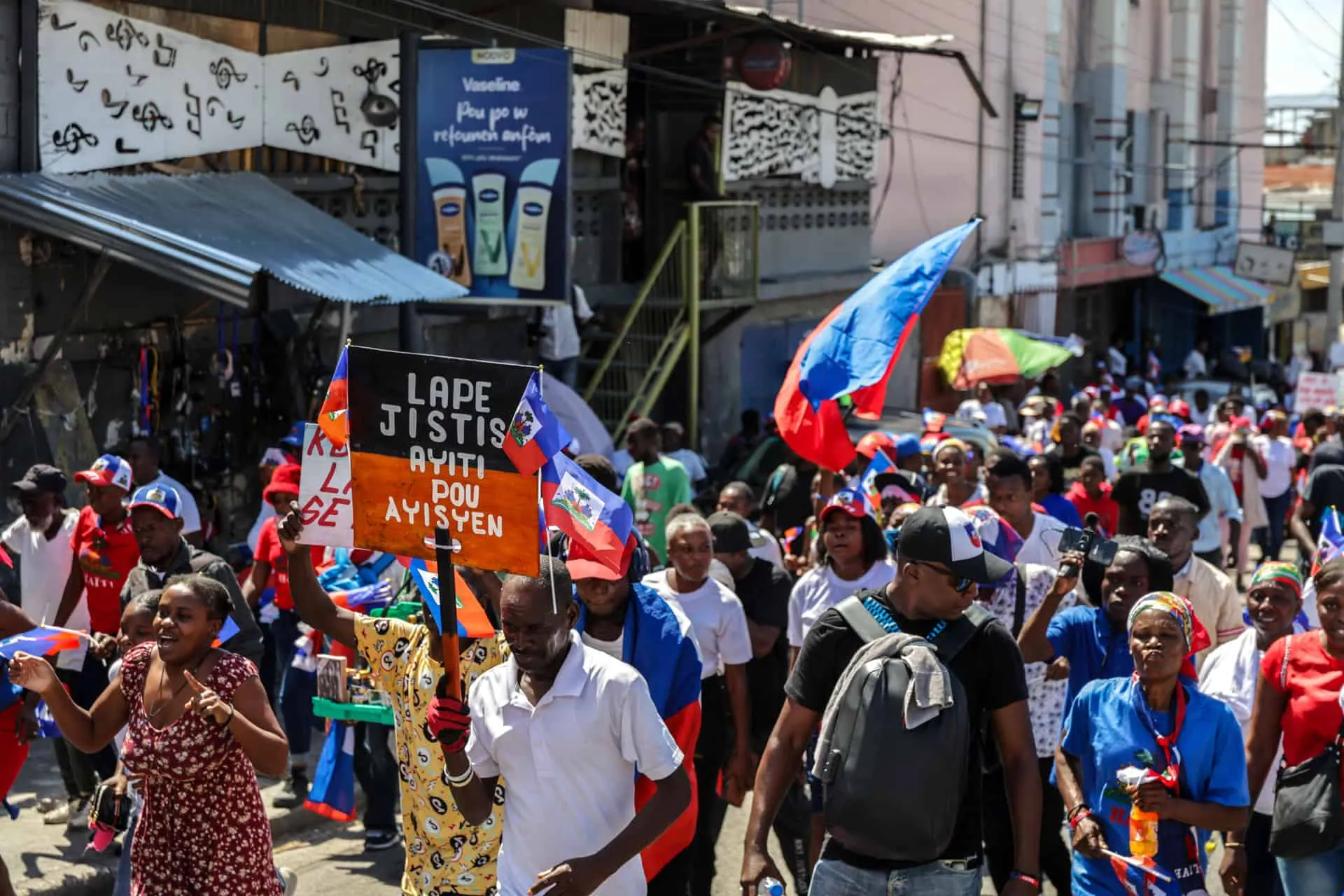 Marcha por la paz en Puerto Príncipe.