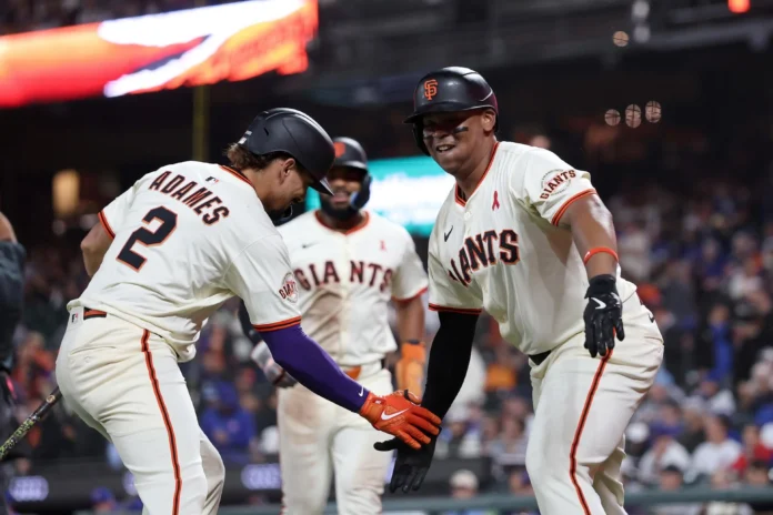 Gigantes buscan reducir contratos millonarios.