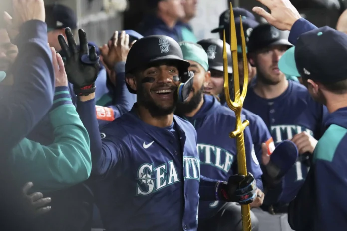 Salvador Pérez celebra victoria de los Reales