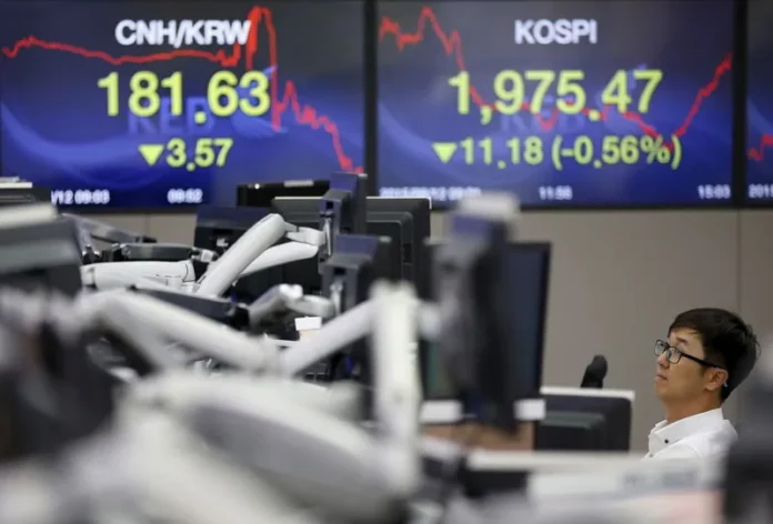 Kospi surcoreano alcanza récord de 8.000 puntos
