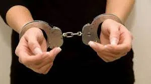 Madre colombiana arrestada por explotación infantil