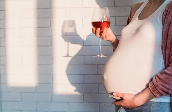 Documental sobre efectos del alcohol en embarazo