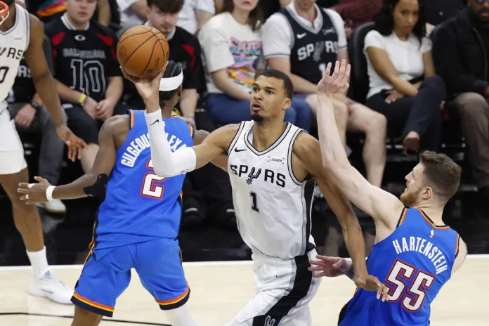 Wembanyama destaca en victoria de Spurs