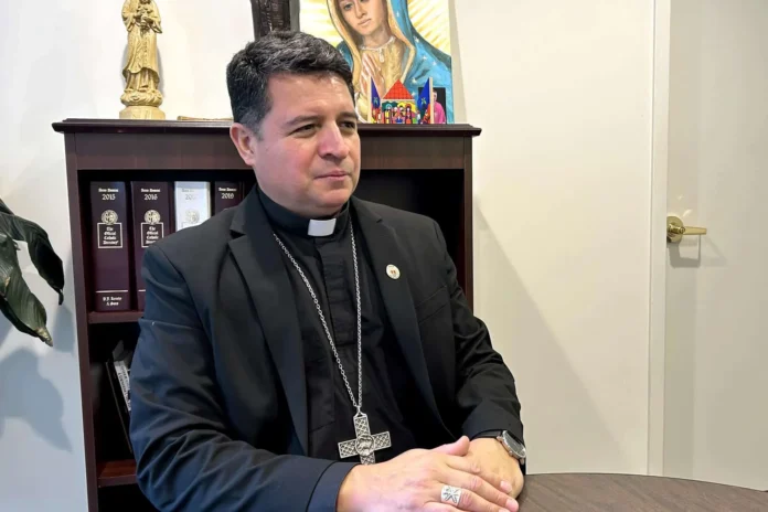Evelio Menjívar, nuevo obispo migrante en EE. UU.