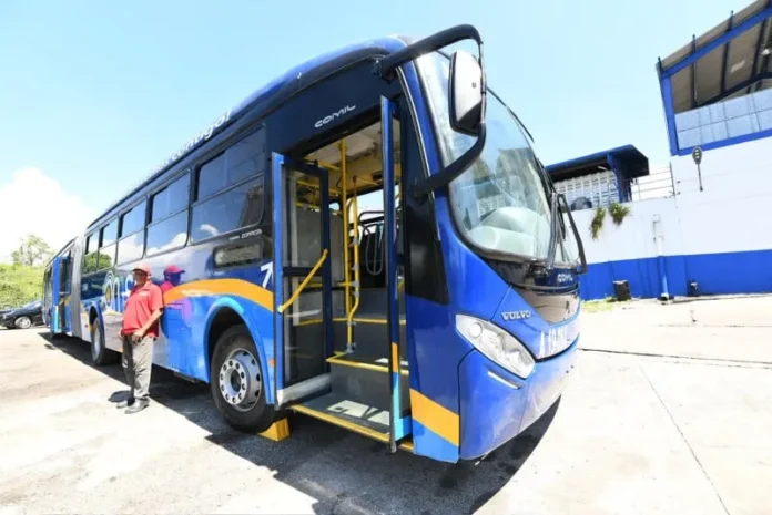 Dudas sobre licitación de autobuses OMSA