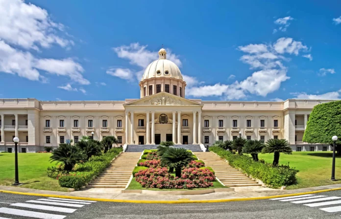 Comisión para transformar educación en Dominicana