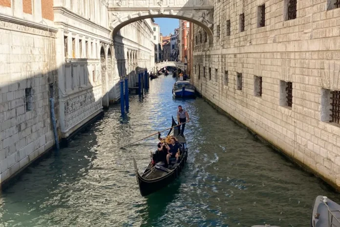 Migrante ahogado en canal de Venecia