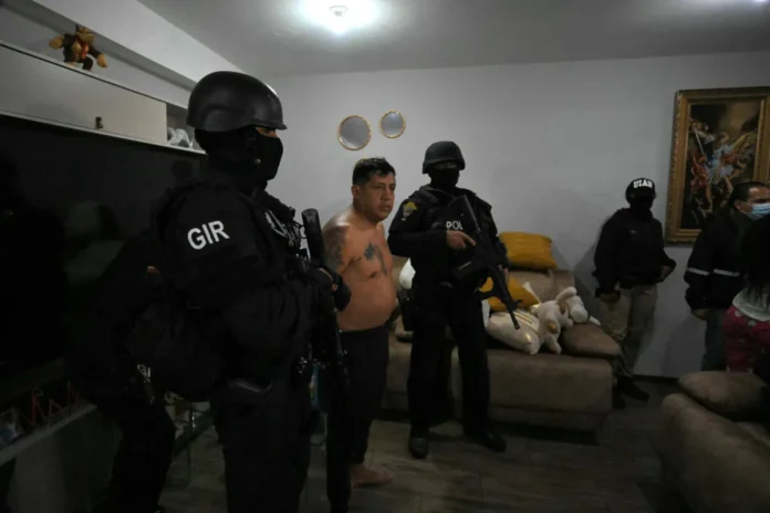 Captura de líder de Los Lobos en Quito.
