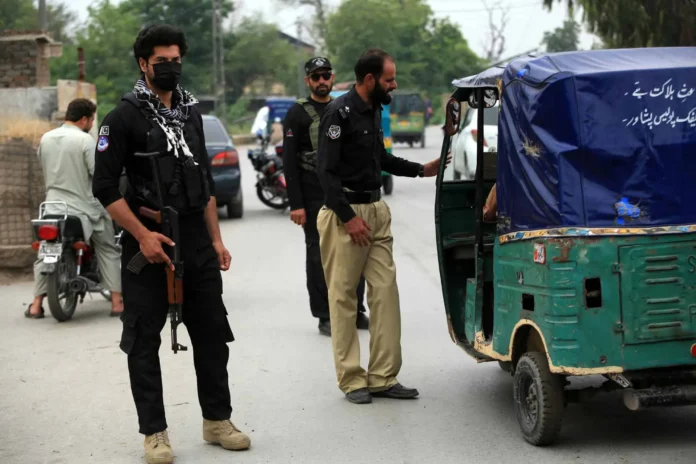 Pakistán responde tras atentado en Bannu.