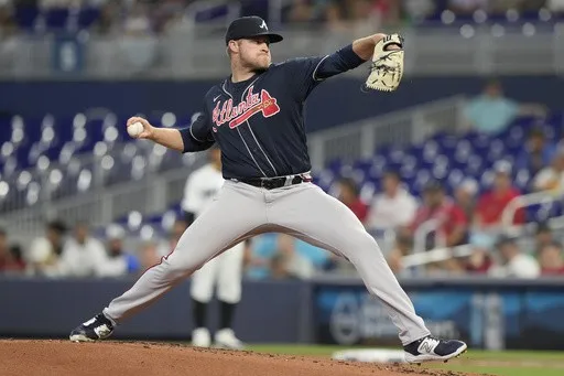 Bravos de Atlanta celebran victoria sobre Dodgers.