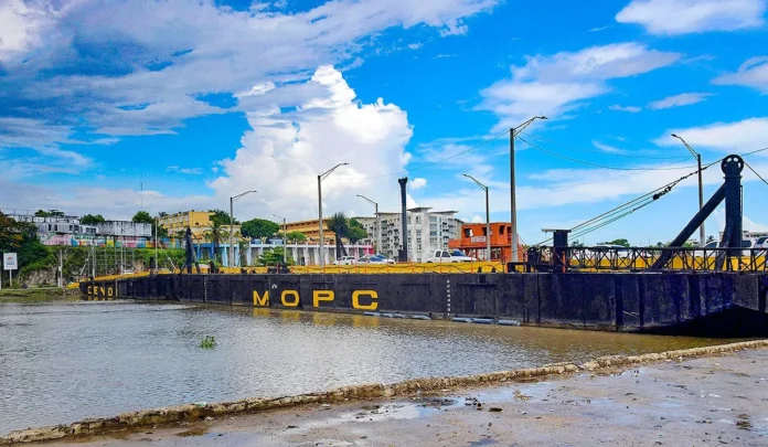 Cierre temporal del puente flotante Ozama.