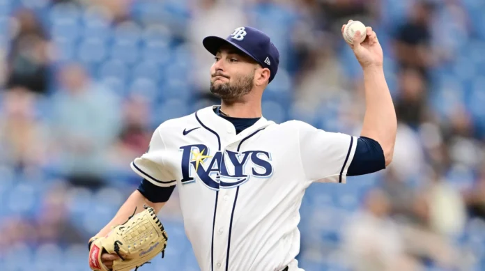 Rays celebran barrida sobre Azulejos en casa.
