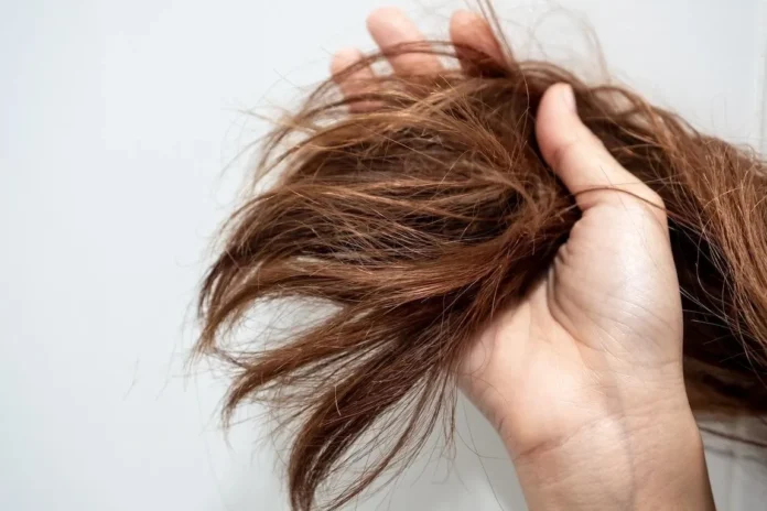Hidratar el cabello para mejorar su salud