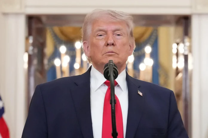 Trump anuncia alto el fuego entre líderes.