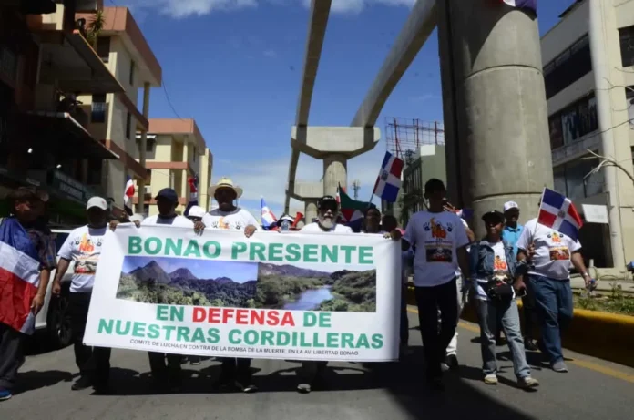Marcha por la protección del agua en Santiago.