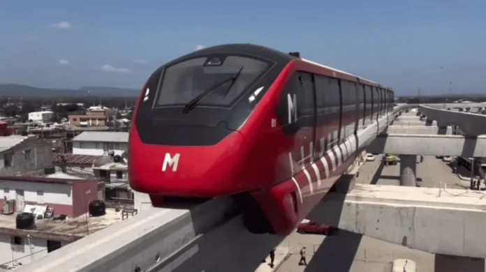 Monorriel de Santo Domingo en construcción 2026