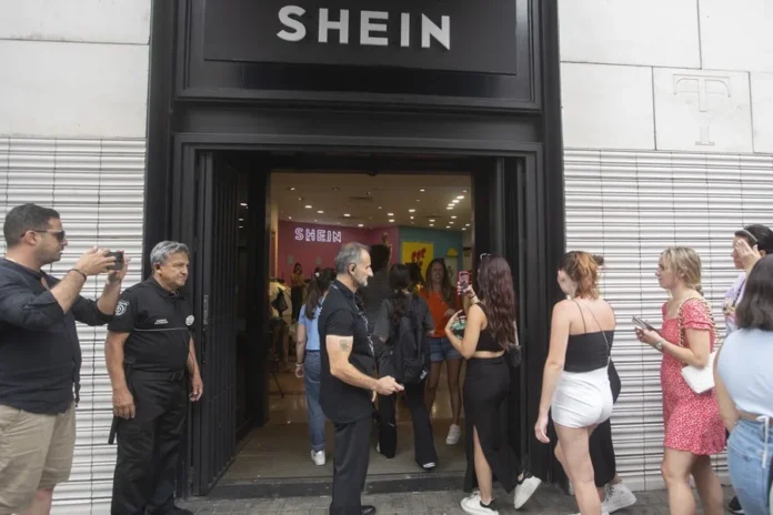 Shein adquiere Everlane para expandir sostenibilidad.