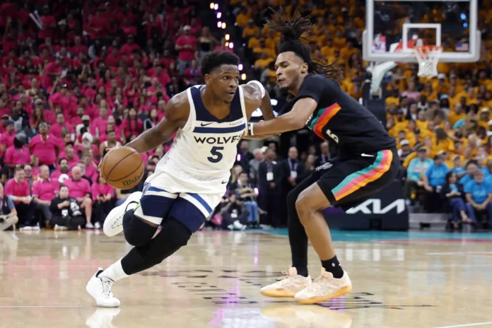 Timberwolves vencen a Spurs en playoffs.