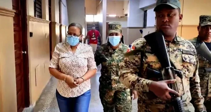 Familiares exigen justicia por joven asesinada.