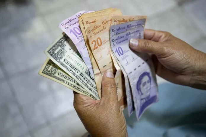 Gobierno venezolano anuncia aumento de bonificaciones