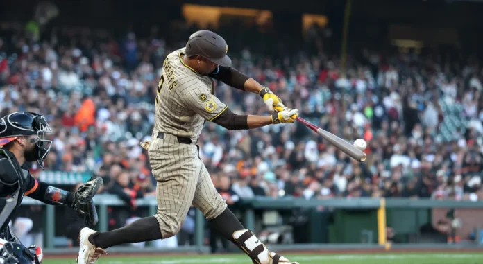 Padres celebran victoria sobre Gigantes en serie