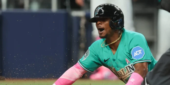 Esteury Ruiz, velocista destacado de los Marlins.